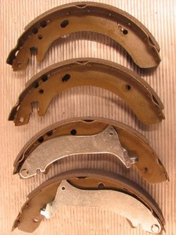 Rear Brake Shoes - Axle Set