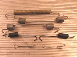 Set of Return Springs for Rear Brake Shoes